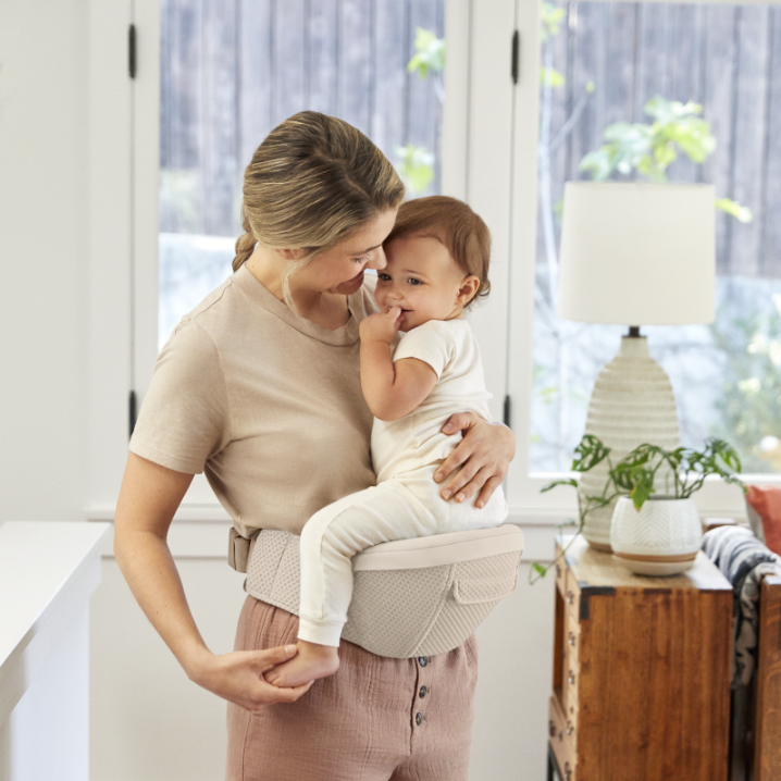 Alta ヒップシートキャリア / ナチュラルベージュ | エルゴベビー Alta ヒップシートキャリア / ナチュラルベージュ | エルゴベビー