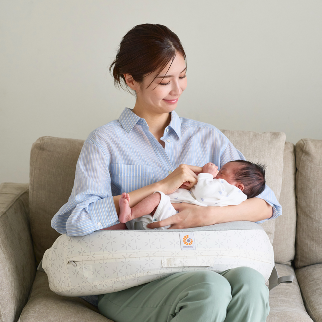 エルゴベビー授乳クッション ナチュラルカーブ・ナーシングピロー エルゴベビー授乳クッション ナチュラルカーブ・ナーシングピロー